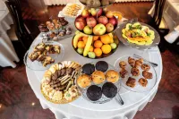 Acapulco Hotel - breakfast