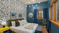 Skate Bowl, Climbing Wall, Arcade Breckenridge Adventure Chalet by Avantstay - Country Houses