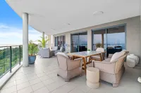ZenLux 4BR Waterfront Penthouse Pad 270 Panoroma