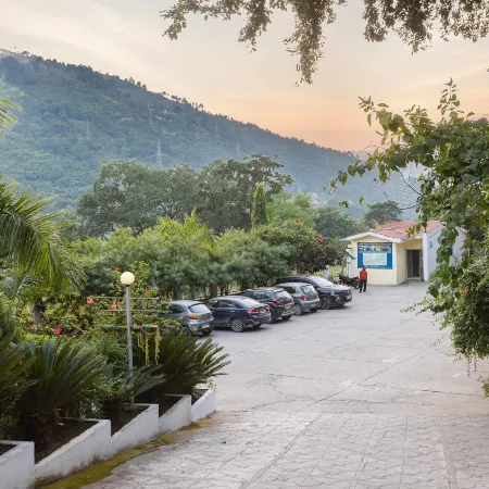 Justa Riverside Resort Srinagar