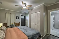 4 Mi to Dtwn: Dallas Gem w/ Furnished Patio - บังกะโล