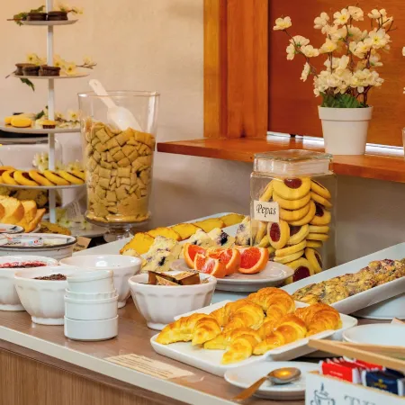 Apart Hotel Rivadavia 815
