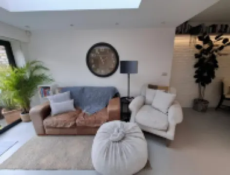 Elegant Garden Flat - Raynes Park