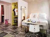 Mama Shelter Marseille Hotels near Saint-Pierre