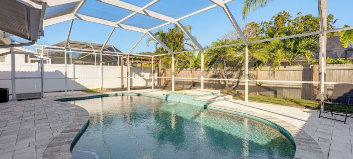 Great for Digital Nomads! Spacious Home in Largo Hotels in Pinellas County
