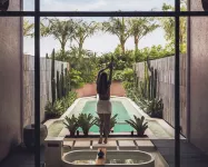沙努爾海景豪華度假村及水療中心 - Ini VIE Hospitality - 沙灘