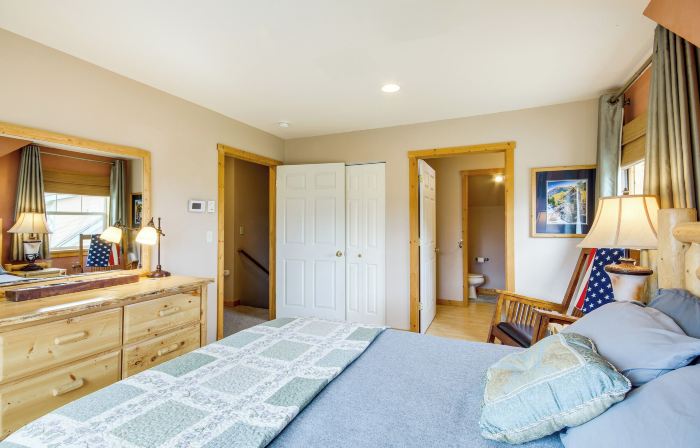 Montana Vacation Rental 32 Mi to Yellowstone!