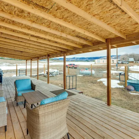 Spacious Tierra Amarilla Ranch House w/ Deck!