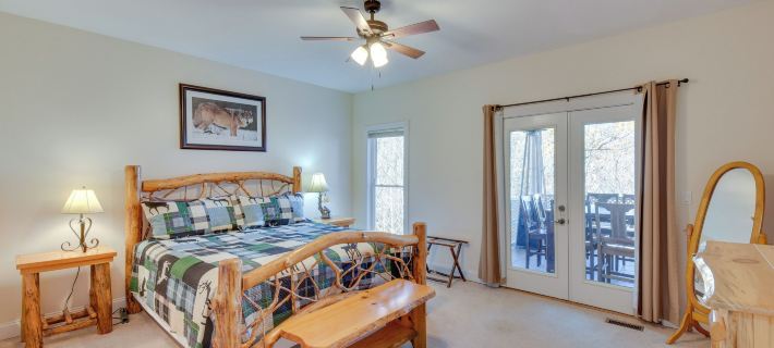 Blairsville Mansion w/ Hot Tub, Casino + Games! Hotels in Union County