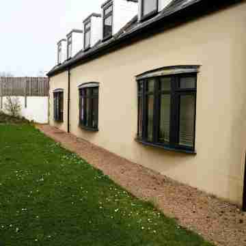 The Uplands Apartments Hotel Exterior