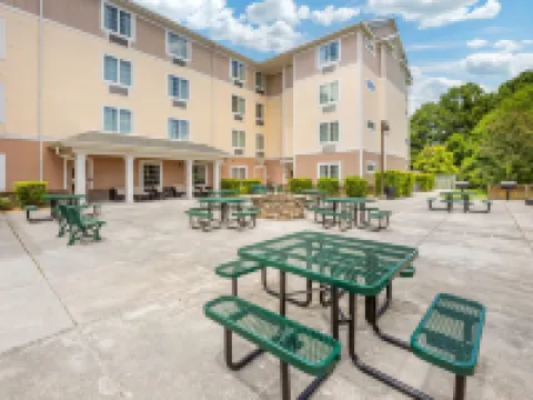 メインステイ スイーツ ジャクソンビル ニア キャンプ レジューン オンスローのホテル