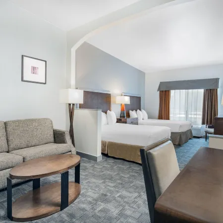 Ramada by Wyndham Bakersfield North