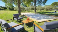Maison d'hôtes la Ramade, 5 Chambres et Table d'hôtes en Provence (12 Pers)