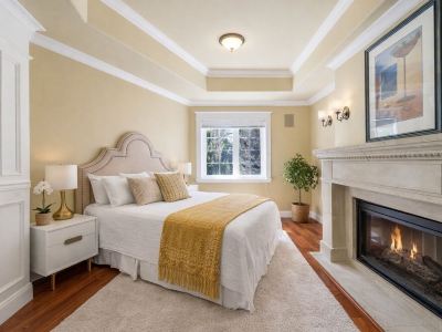 Spacious 1 Bedroom Executive Suite | 1,190 SF | Private Entrance | Free Parking
