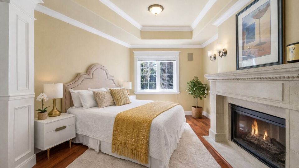 Spacious 1 Bedroom Executive Suite | 1,190 SF | Private Entrance | Free Parking