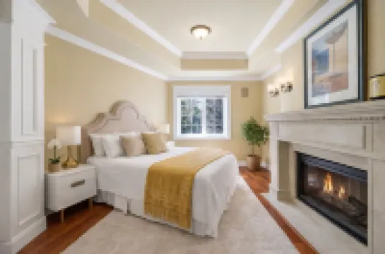 Private Executive Suite | Separate Entrance | Free Parking | 1,190 Square Feet