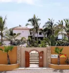 Cerritos Beach Inn