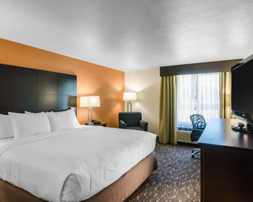 Comfort Inn & Suites Ashland Hotels in Ashland