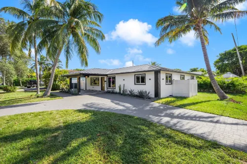 5 Min to Beach Heated Pool Hot Tub BBQ - 3-Star