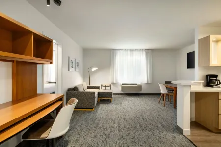 TownePlace Suites Anaheim Maingate Near Angel Stadium