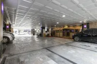 โรงแรม จูน - ที่มีที่จอดรถ