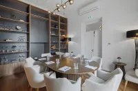 Warner Boutique Hotel