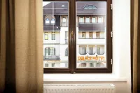 Maverick Athenaeum - Hostels