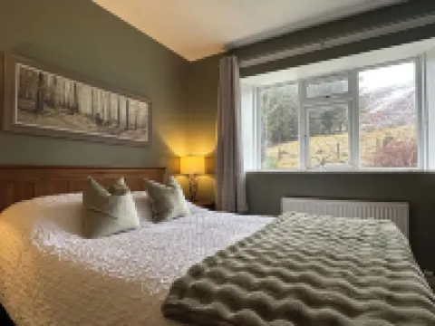 ホワイト ヒルロックス コテージ のホテル