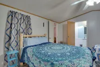 Houghton Lake Area Home w/ Fire Pit & Yard! - Wifi