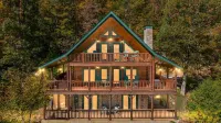 A+ Mountain Vistas ❃ Starlink ❃ Fire Pit ❃ Secluded ❃ 15 miles to National Park