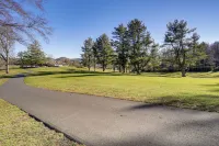 Mountain Golf Family Home w/ Deck in Spruce Pine - Alojamientos