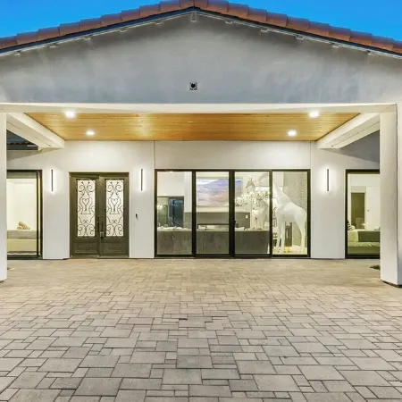 Chateau Giraffe, a unique luxurious estate near Palm Desert & La Quinta