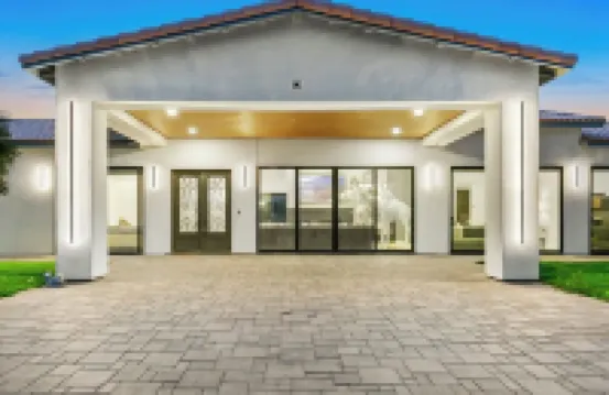 Chateau Giraffe, a unique luxurious estate near Palm Desert & La Quinta