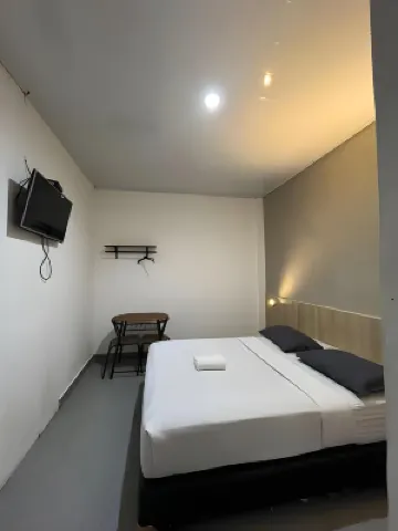 Sabrina 81 โรงแรมใน