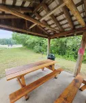 Knotty Pine Cabin: 2 Bdrm 1 Bath, New Sealy Queens, Fireplace, <1mi. Thumb Lake.