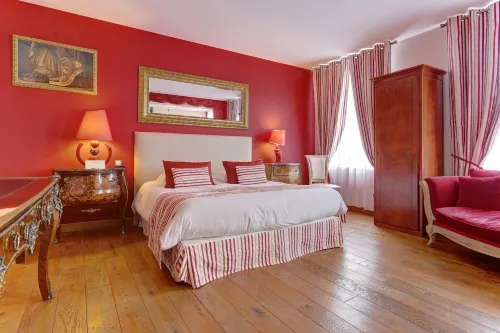 Champagne Domaine Sacret - AY - Bed and Breakfasts
