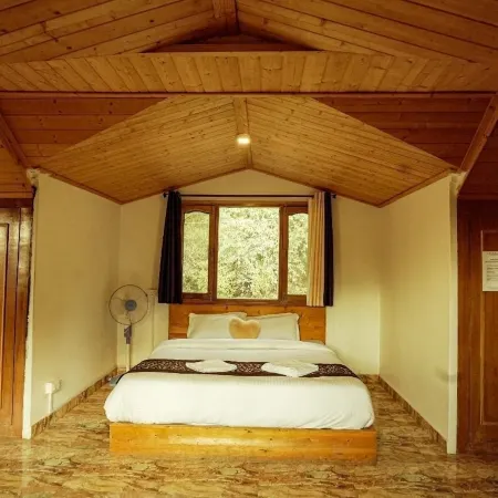 Royal Stay In The Nature's Lap