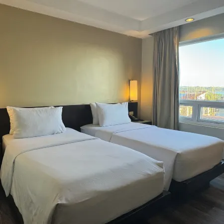 Circle Inn - Iloilo City Center Отели рядом с достопримечательностью «Площадь Моло»