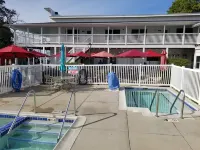 Edgewater Resort - Beach