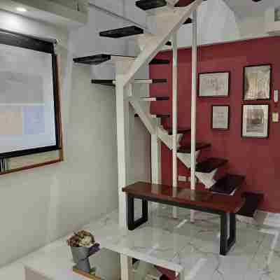 L1 Twin Bed Staycation in Bonifacio Global City Rooms