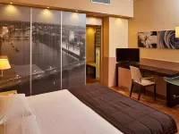 Hotel Cruise Hotels in Province of Como
