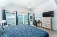 Bayside Waterfront Home With Private Patio
