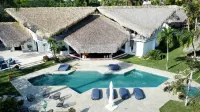 Ocean View Villa, Pool, BBQ, Jacuzzi, Staff Incl - 4つ星