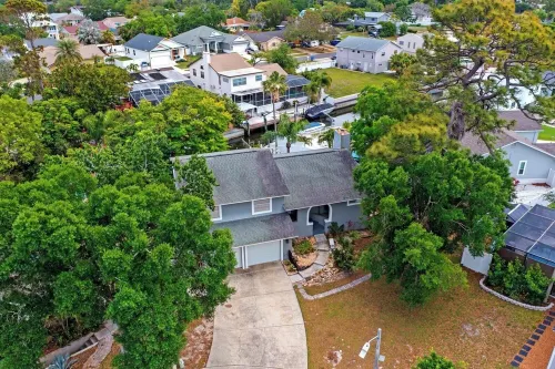 Florida Life on the water with game room, heated pool, kayaks +Pet friendly!!