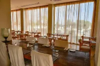 E-Hotel Larnaca Resort & Spa - servizio colazione