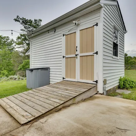 New Hot Tub, Fire Pit: Front Royal Vacation Rental