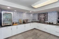 AmericInn飯店阿普爾頓北部/利特爾丘特 - 早餐