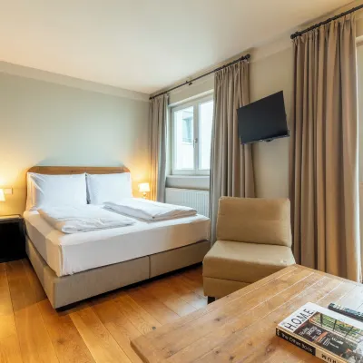 Mondrian Suites Berlin am Checkpoint Charlie Hotel berhampiran Pos Pemeriksaan Charlie