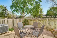 Explore Lincoln! Pet-friendly Retreat w/ Patio - Condos
