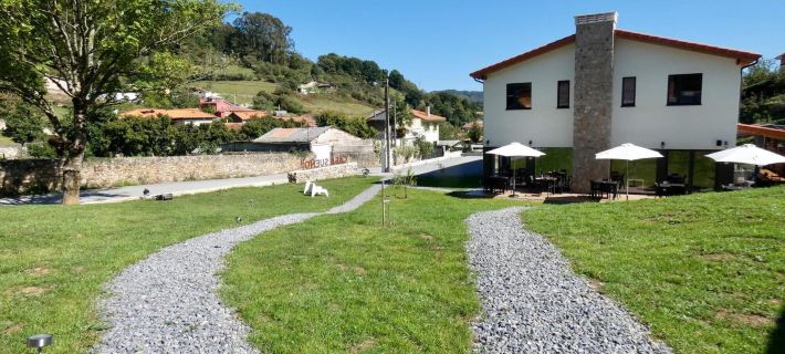 Albergue Casa Sueño Hotels in Comarca Vaqueira